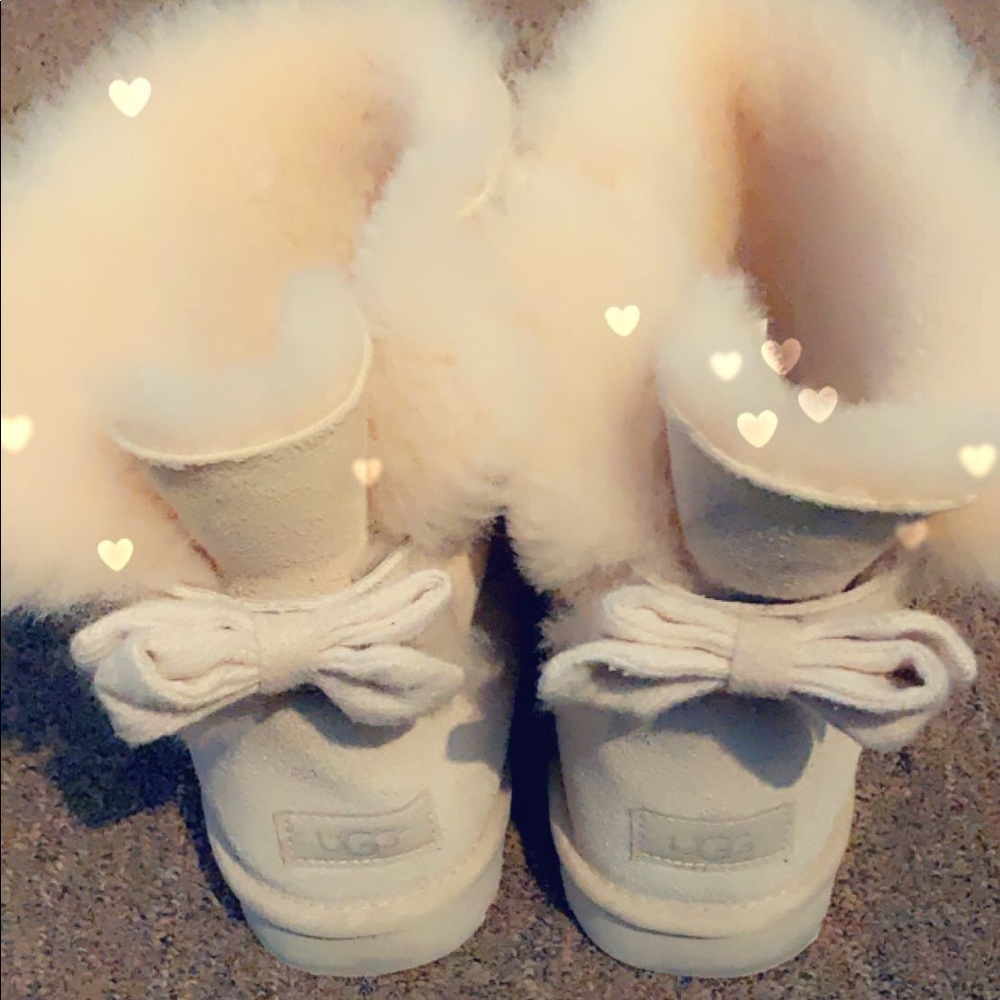 UGG